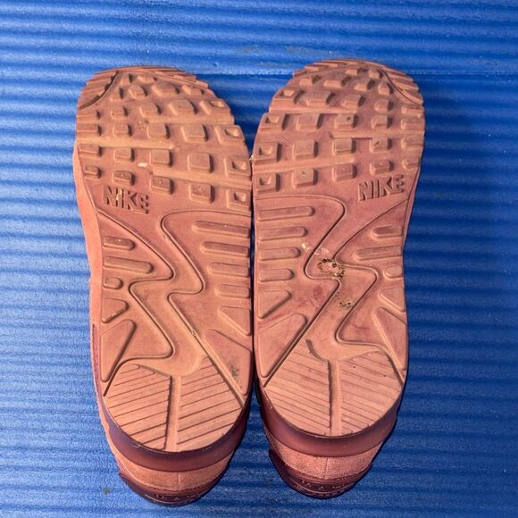 Size 8.5- Men’s Nike Air Max 90 Premium “Vintage Wine” 700155-601 Running RARE - Picture 8 of 8